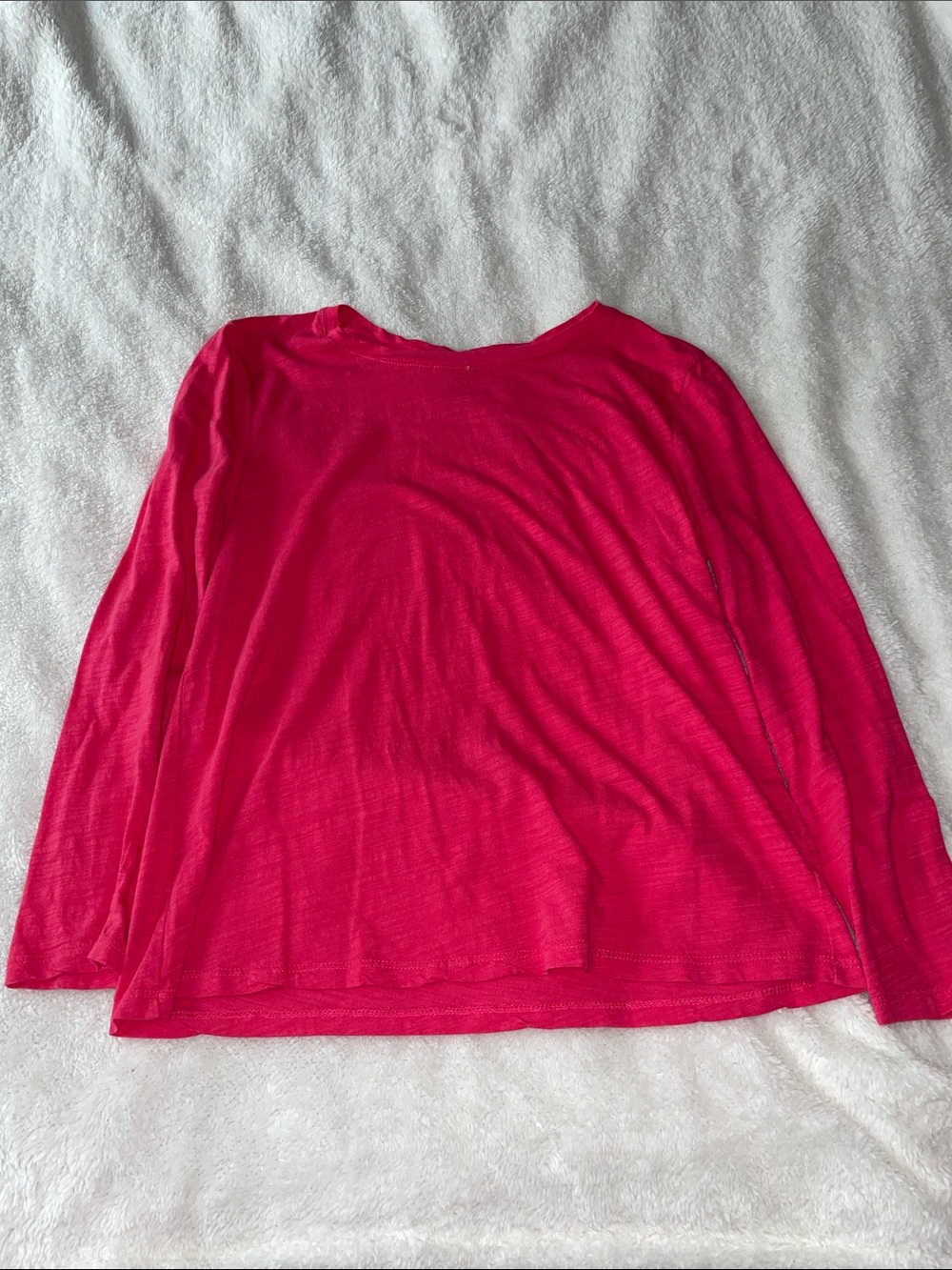 Women’s Long Sleeve Scoop Neck Tee in Bright Pink
